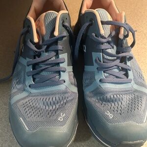 On Women's Athletic Shoes - Blue